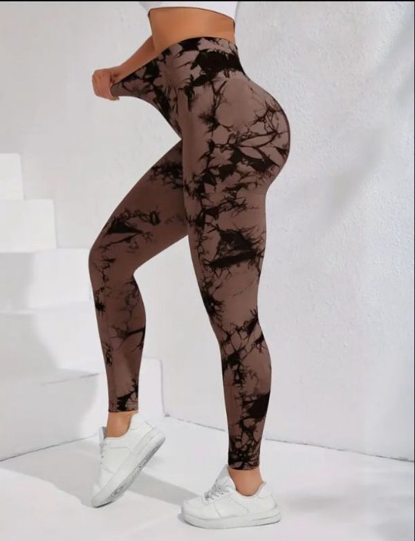 leggins deportivos push en estampado cafe