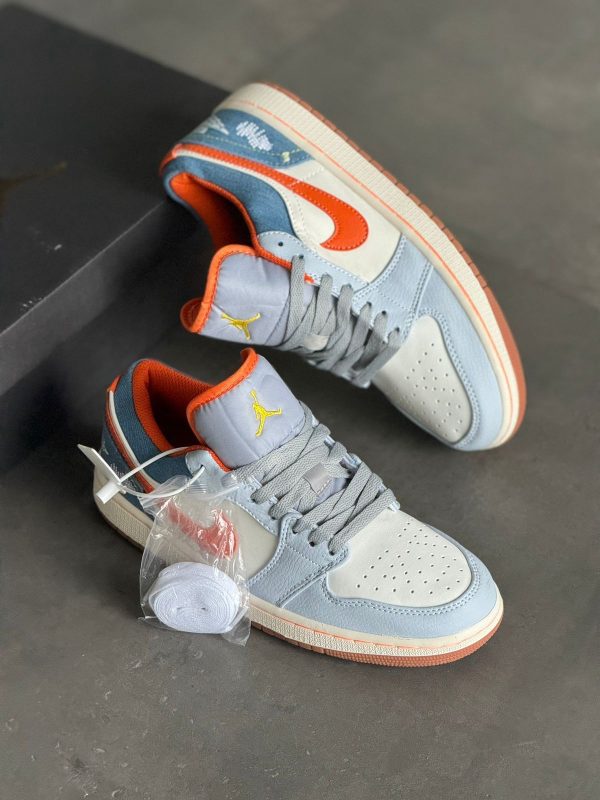 NIKE JORDAN RETRO 1 LOW